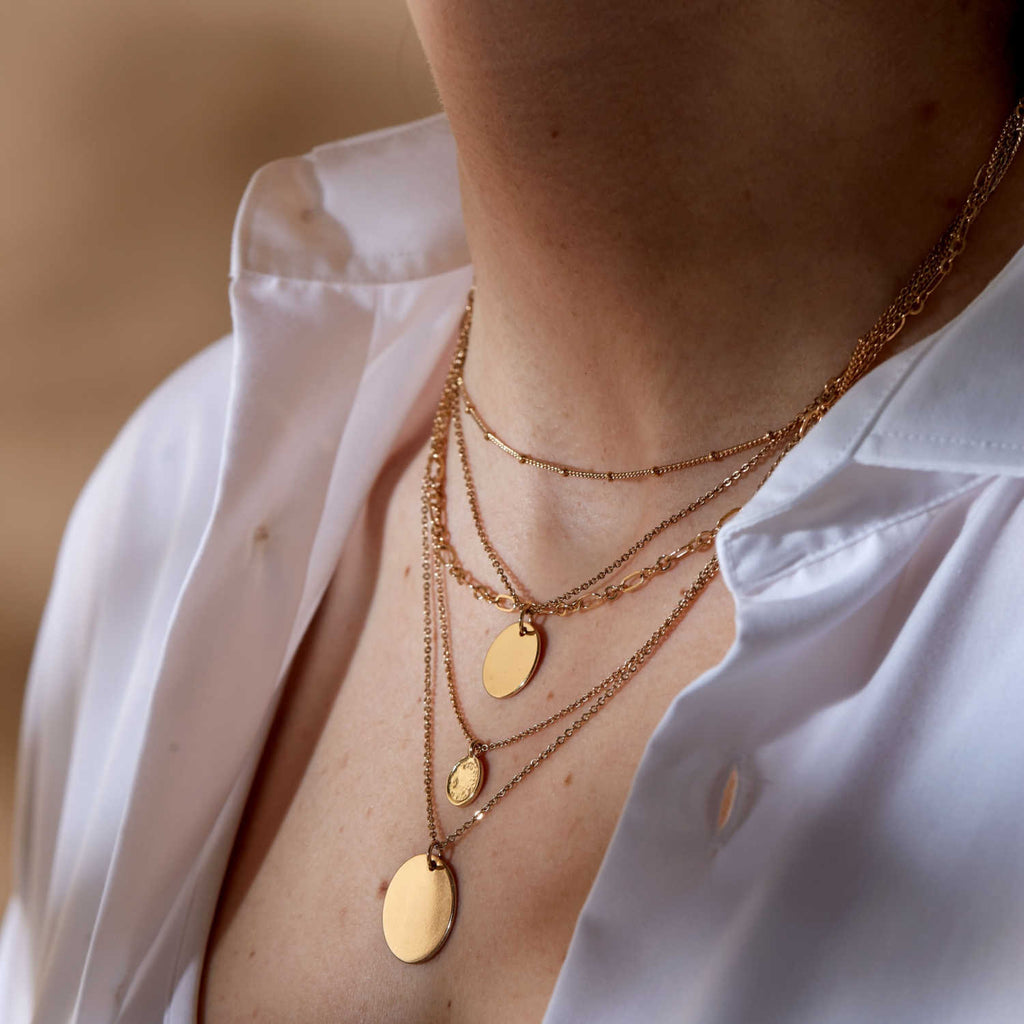 The Dos and Don’ts of Necklace Layering