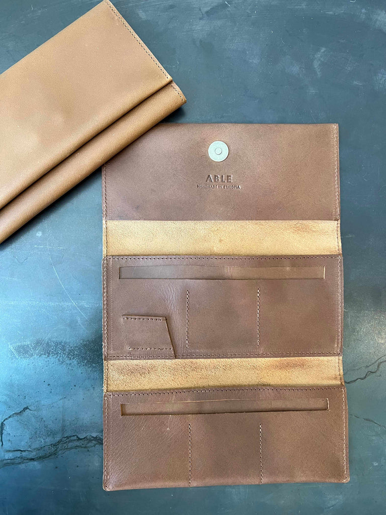 Able Debre leather wallet inside