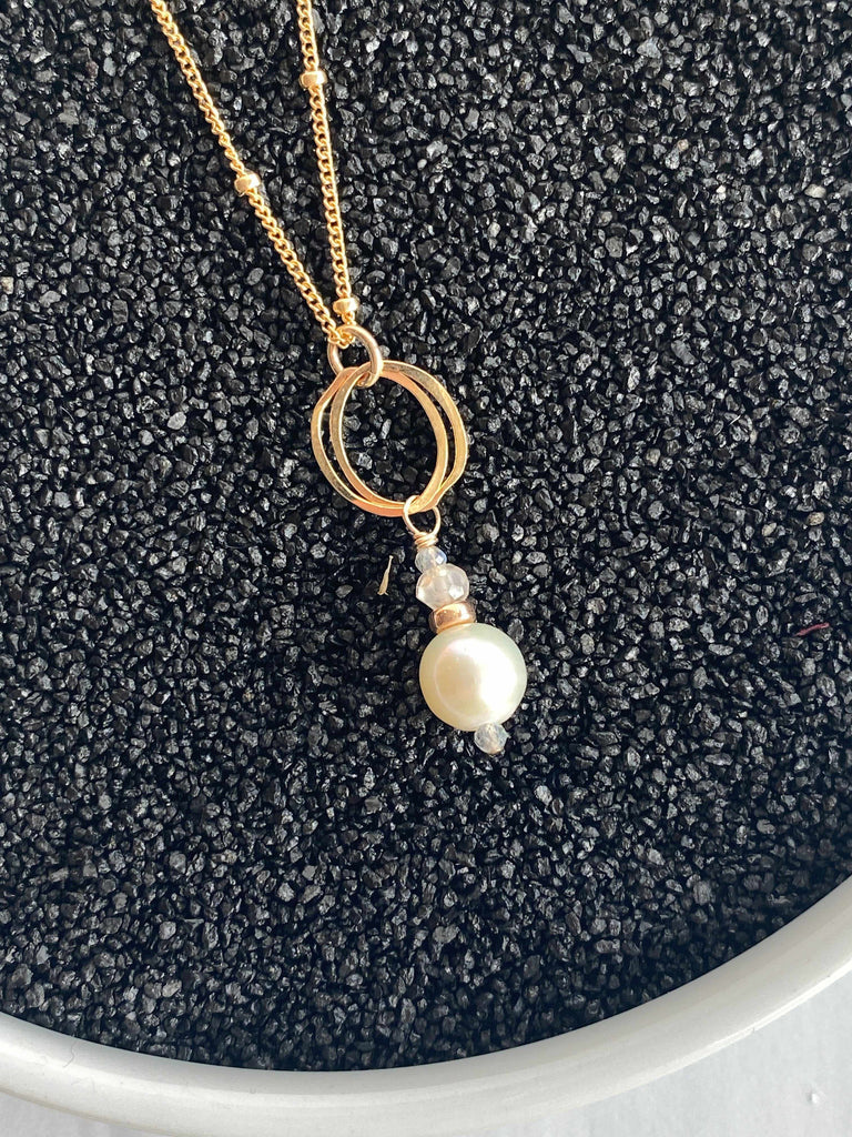 Freshwater pearl and hammered circles Audrey necklace