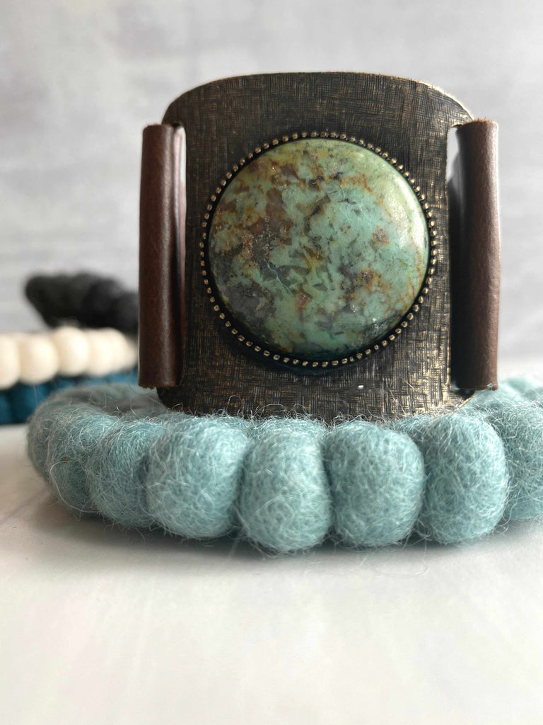 Gesa Leather Cuff Bracelet