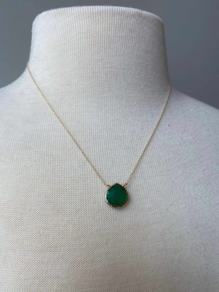 Teardop shaped green onyx gemstone necklace
