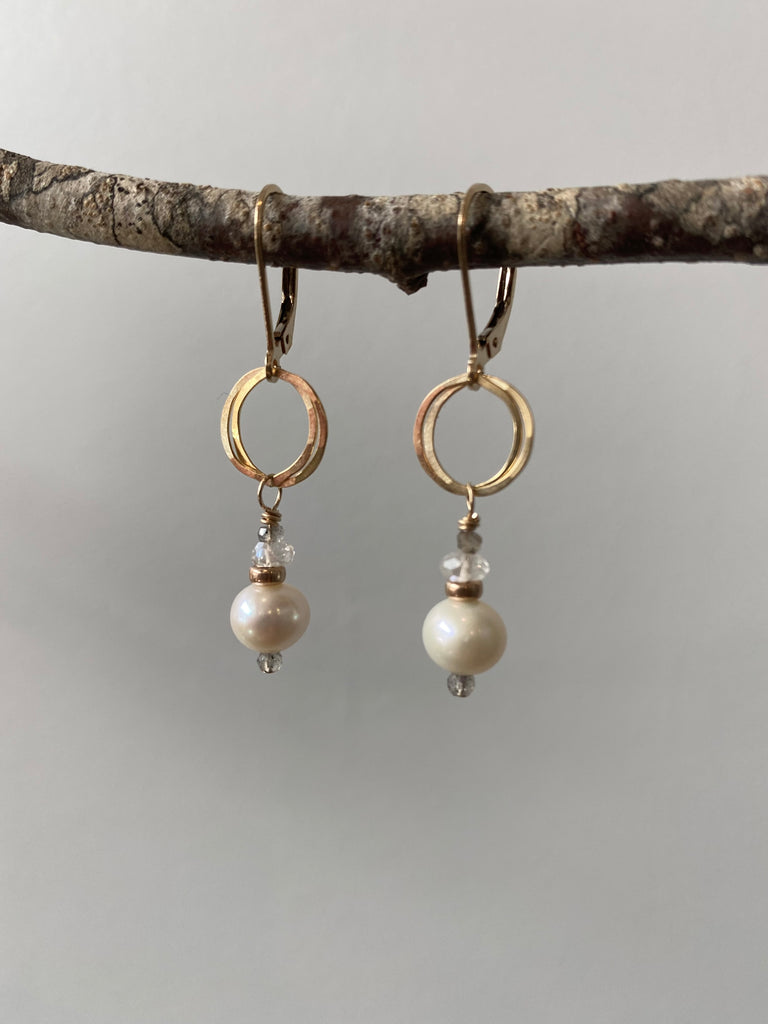 Freshwater pearl Audrey earrings