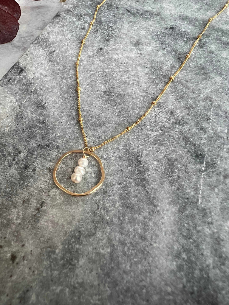Treble Three Tiny Freshwater Pearls Circle Necklace